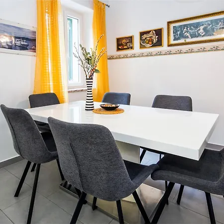 Urban Split- Free Parking Apartman Split